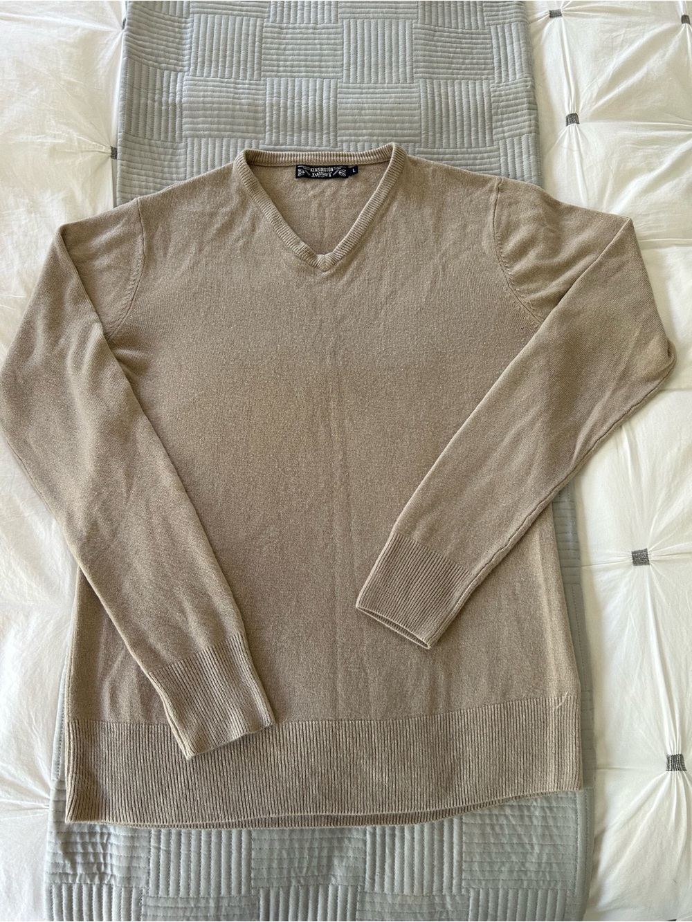Kensington Eastside V-Neck Sweater in Light Taupe